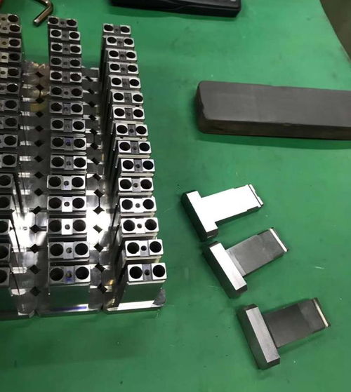 精密模具與五金沖壓件定制——鑫和盛模具設(shè)計制造廠的專業(yè)優(yōu)勢